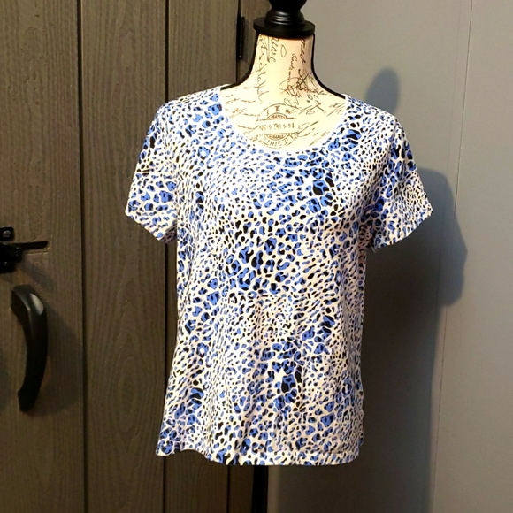 Kim Rogers Tops - Kim Roger's Lady's Petite Crewneck Shortsleeved Tee Animal Print ♥